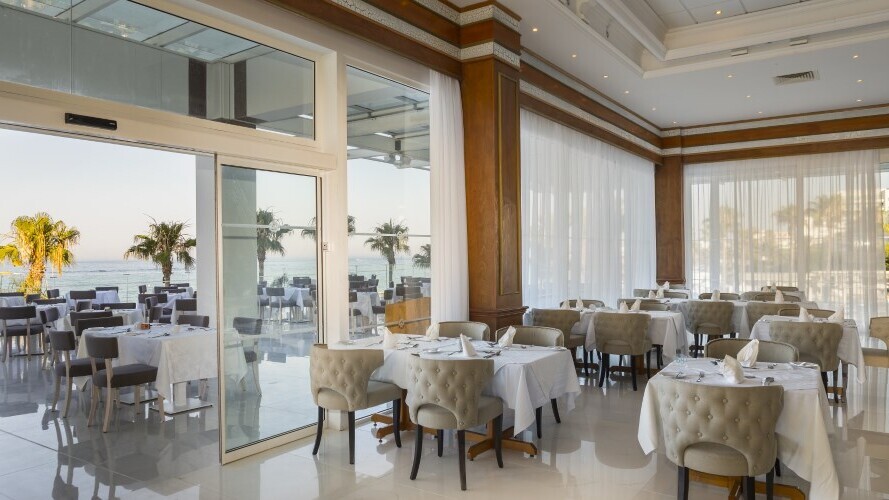 Constantinos The Great Beach Hotel